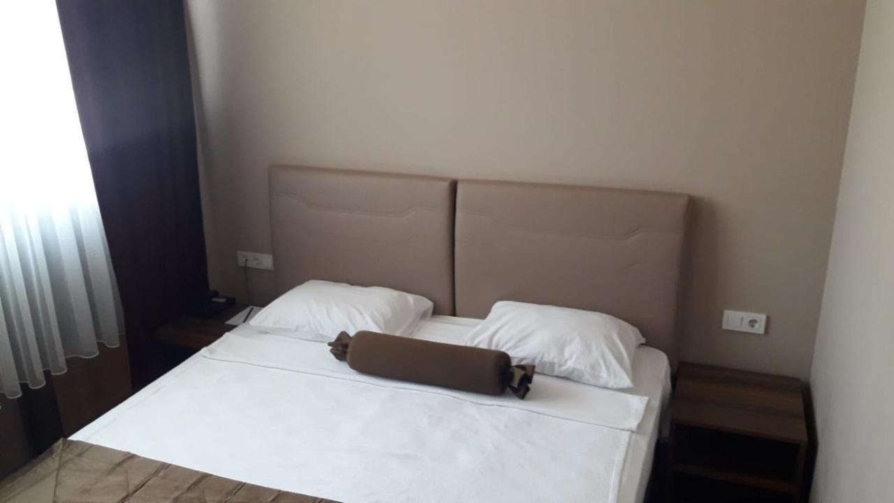 Sky Business Hotel Antalya Exteriör bild