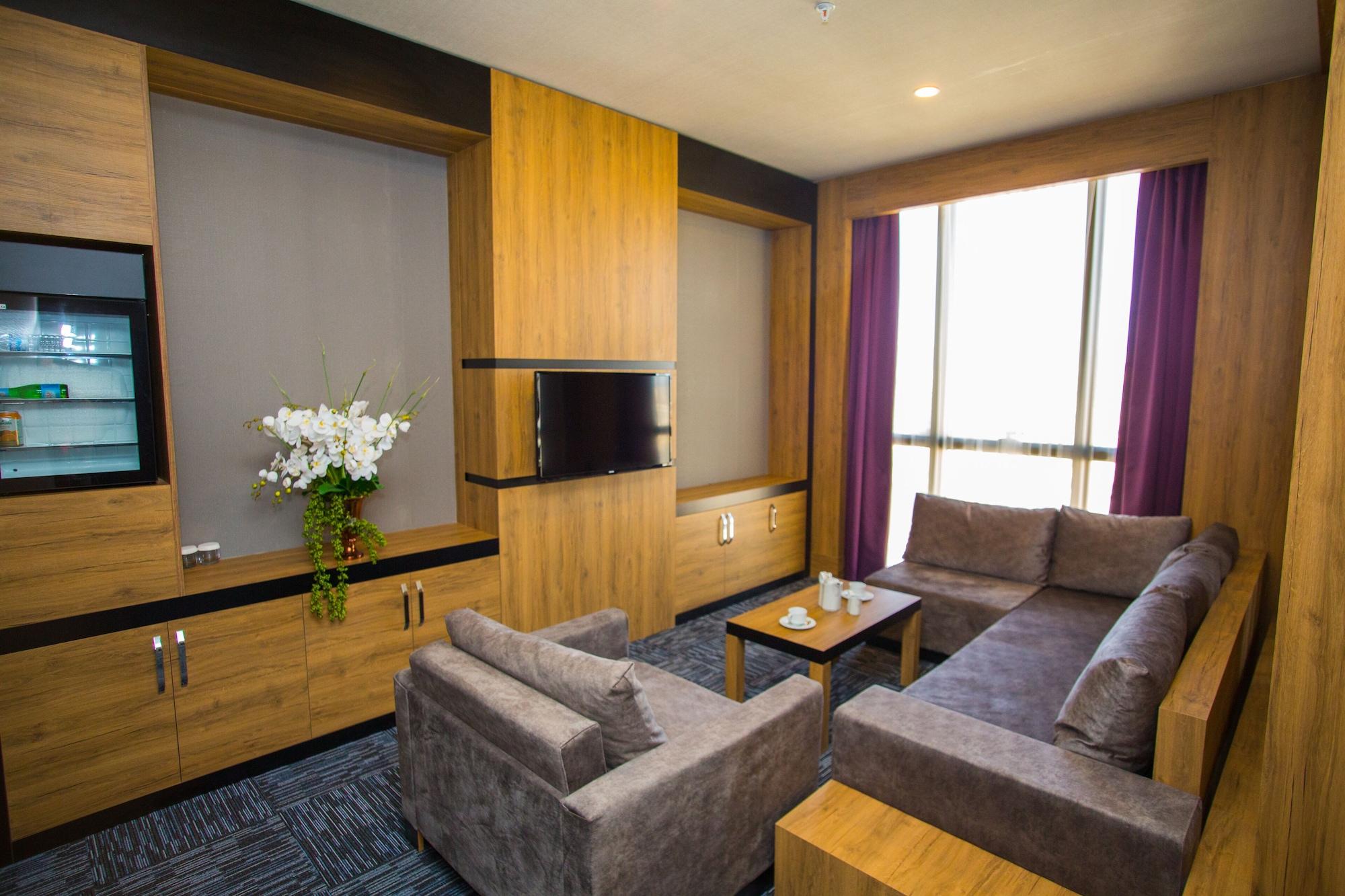 Sky Business Hotel Antalya Exteriör bild