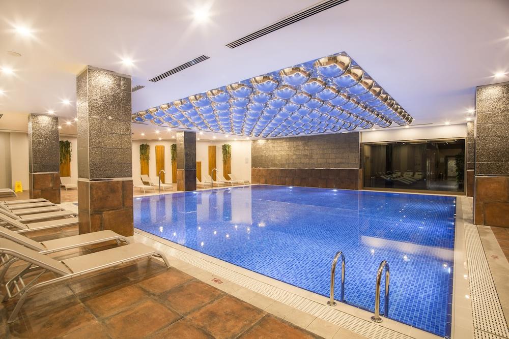 Sky Business Hotel Antalya Exteriör bild