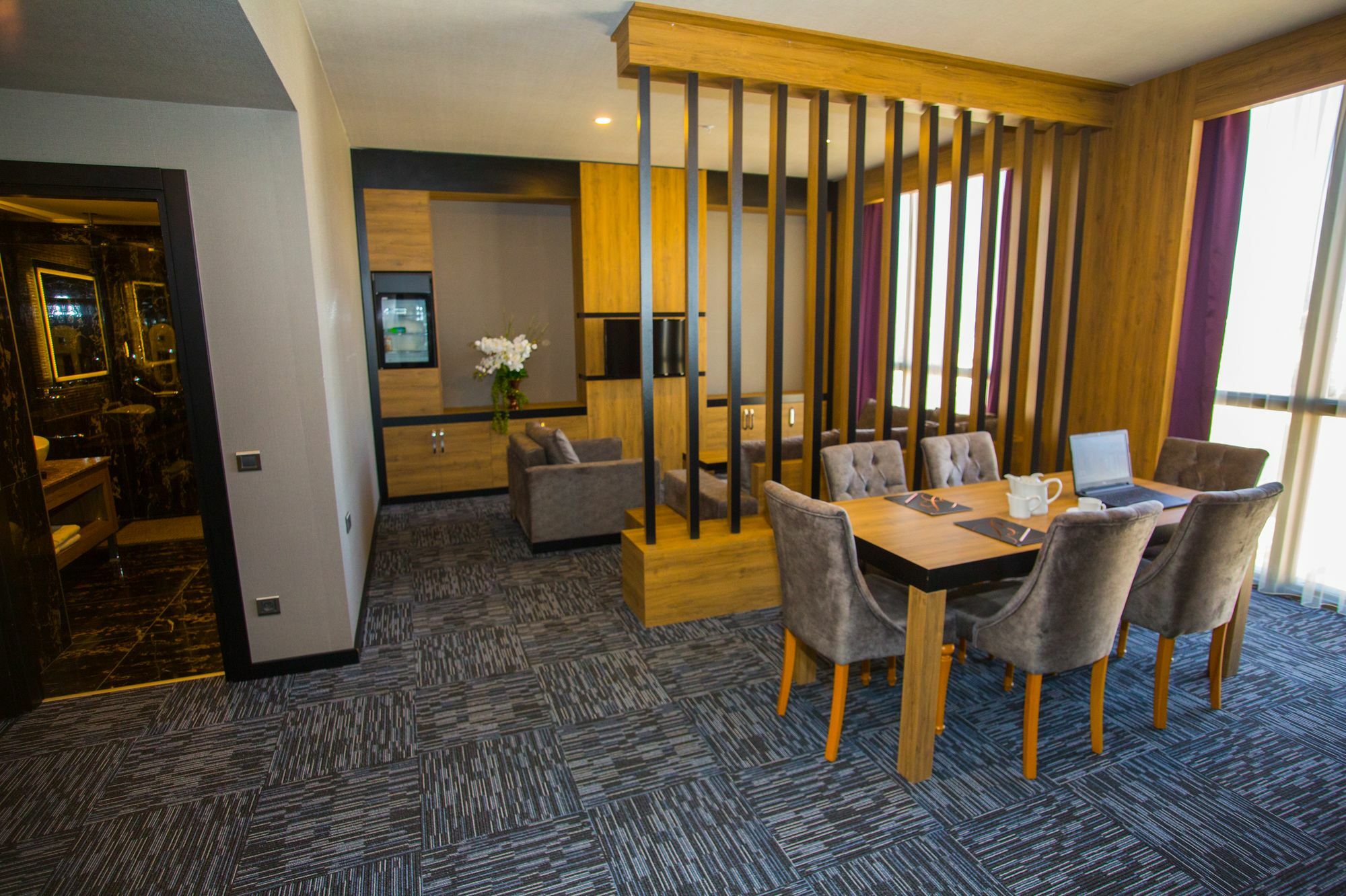 Sky Business Hotel Antalya Exteriör bild