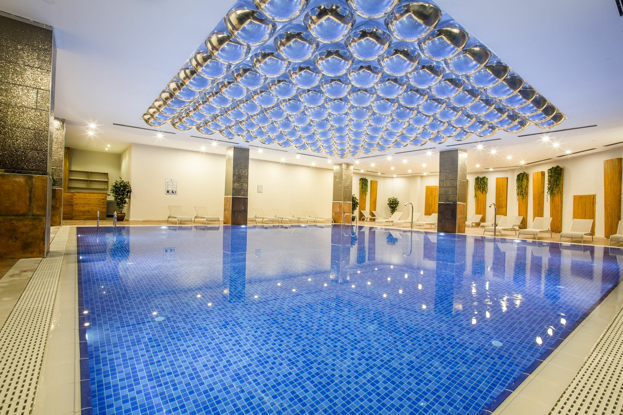 Sky Business Hotel Antalya Exteriör bild
